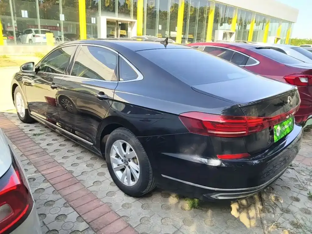 Volkswagen Passat — фото 6