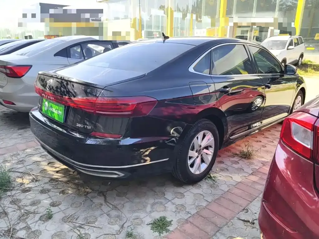 Volkswagen Passat — фото 10