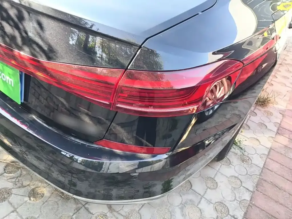 Volkswagen Passat — фото 7