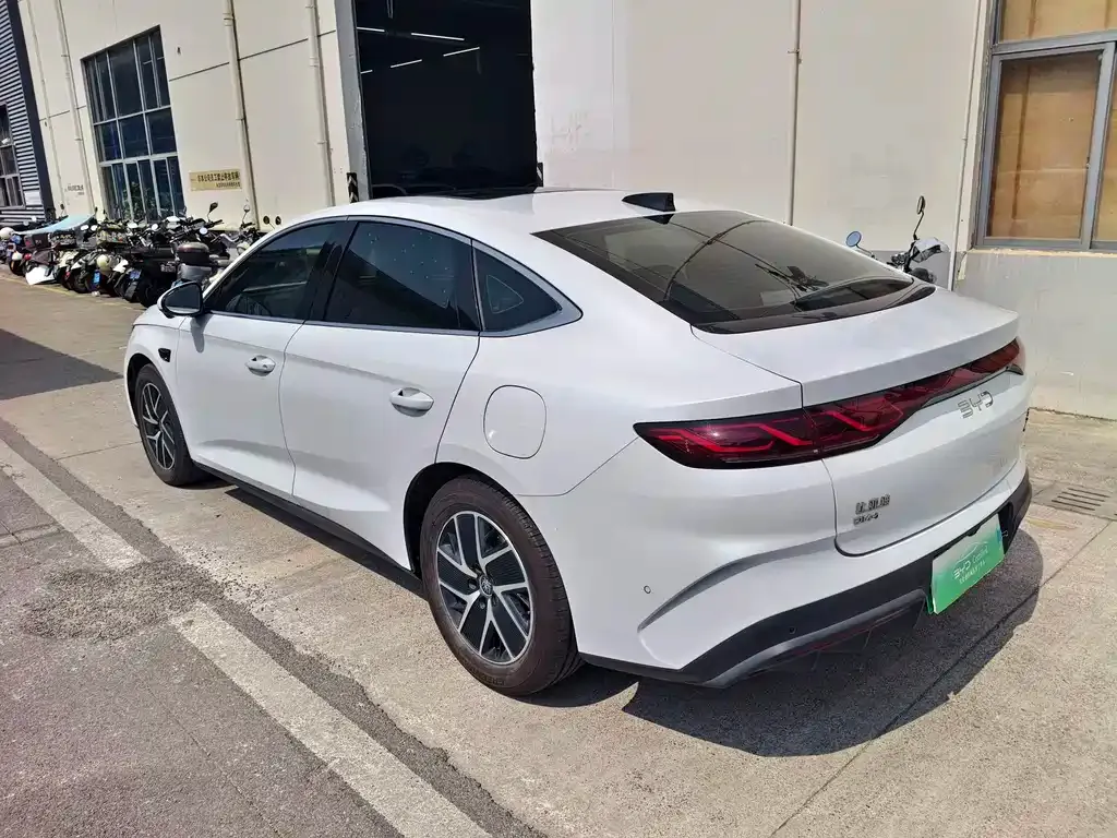 BYD Qin L — фото 3