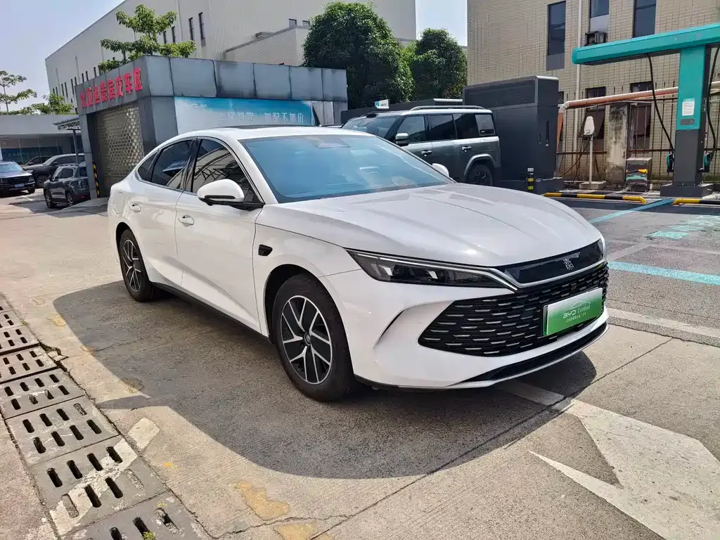 BYD Qin L — фото 7