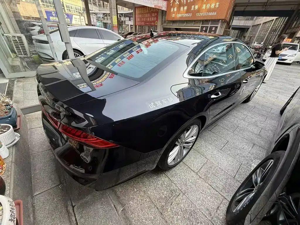 Audi A7L — фото 6