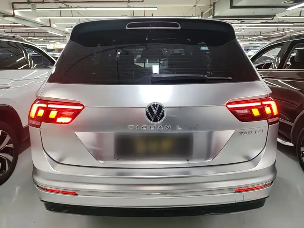 Volkswagen Tiguan L — фото 5