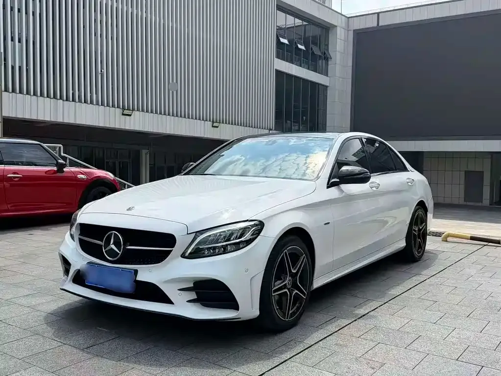 Mercedes-Benz C-Class — фото 1