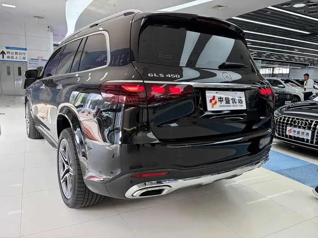 Mercedes-Benz GLS — фото 6
