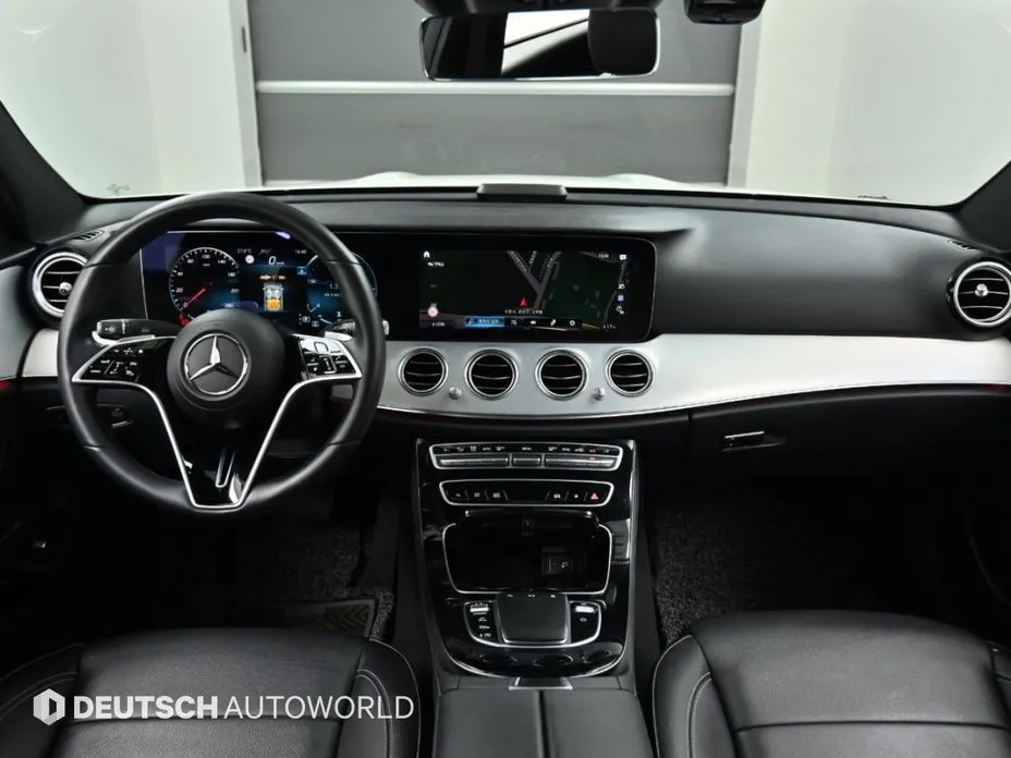 Mercedes-Benz E-Class — фото 10