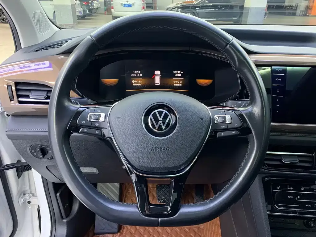 Volkswagen Tharu — фото 5