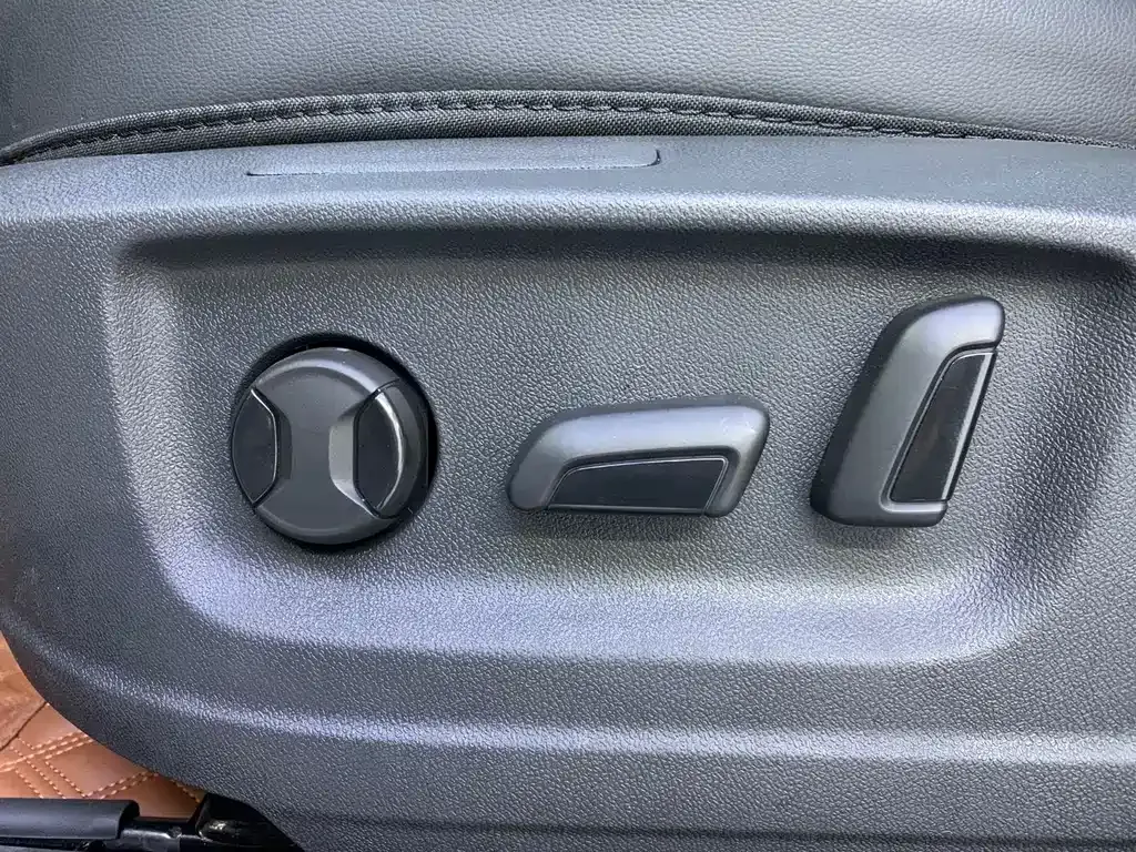 Volkswagen Tharu — фото 8