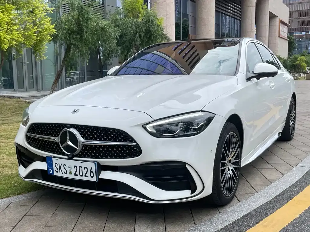 Mercedes-Benz C-Class — фото 1