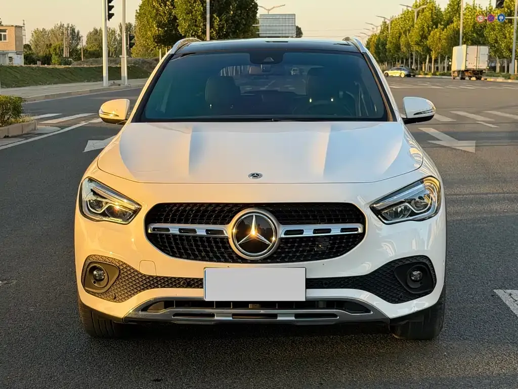 Mercedes-Benz GLA — фото 7