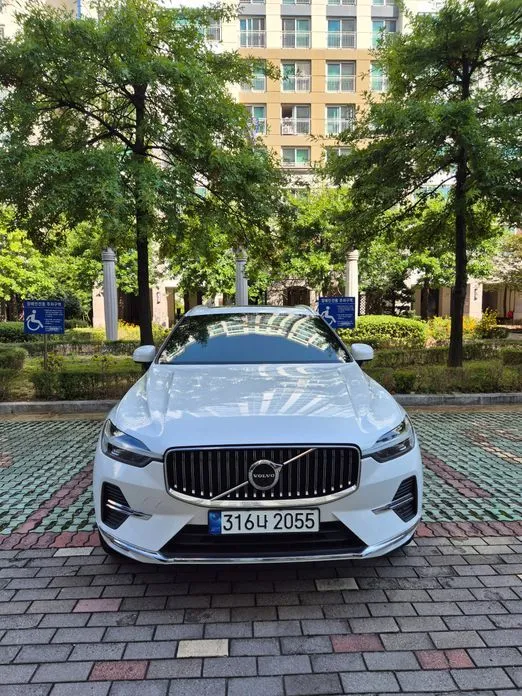 Volvo XC60 — фото 1