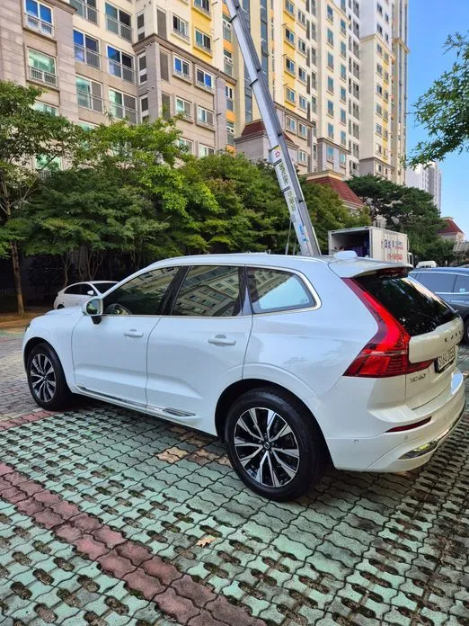 Volvo XC60 — фото 8