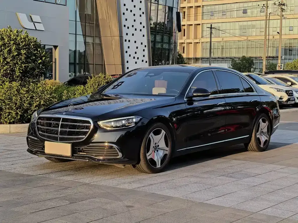 Mercedes-Benz S-Class — фото 1