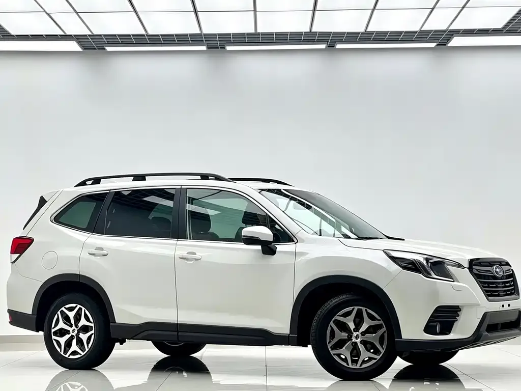 Subaru Forester — фото 6