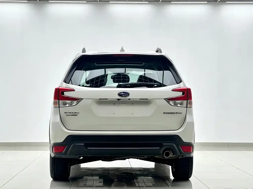 Subaru Forester — фото 2