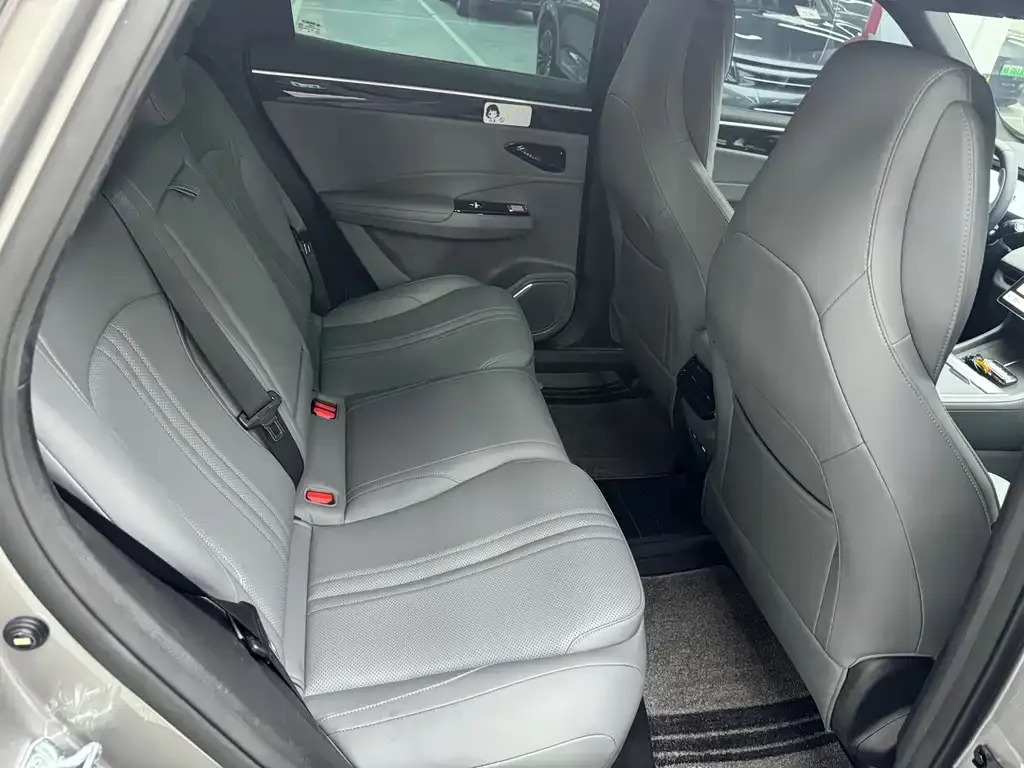 Geely Galaxy L7 — фото 7