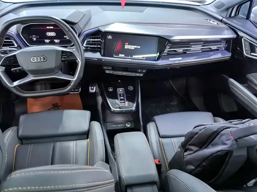 Audi Q4 e-tron — фото 10