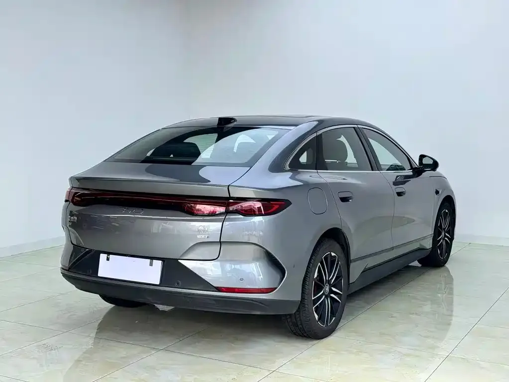 BYD Qin L — фото 9