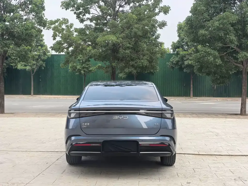 BYD Seal — фото 3