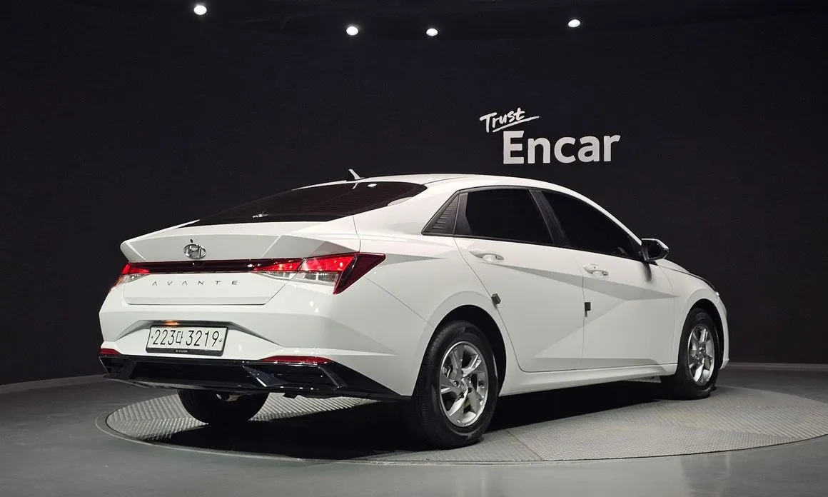 Hyundai AVANTE — фото 2