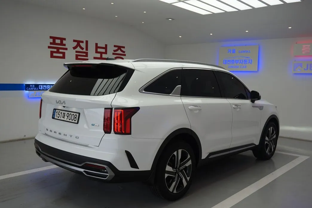 Kia Sorento — фото 8