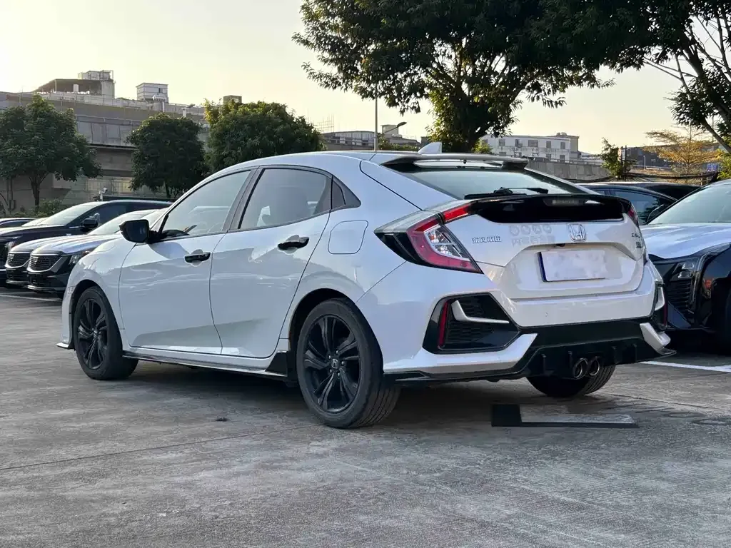 Honda Civic — фото 7