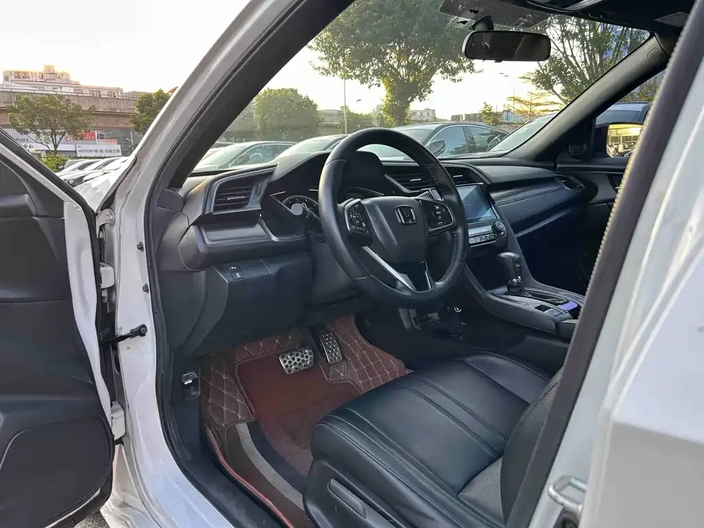 Honda Civic — фото 4