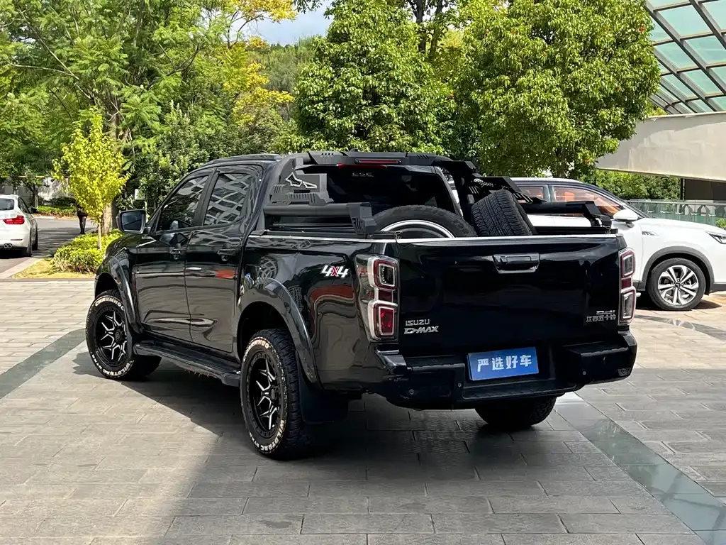 Isuzu D-MAX — фото 8