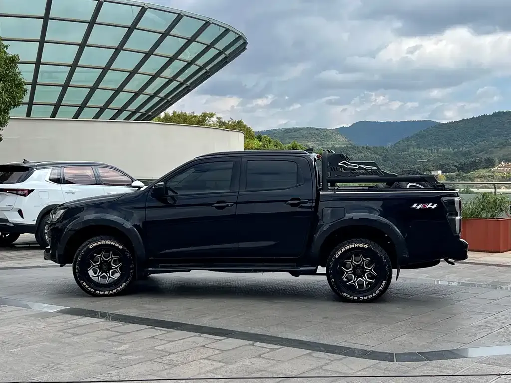 Isuzu D-MAX — фото 5