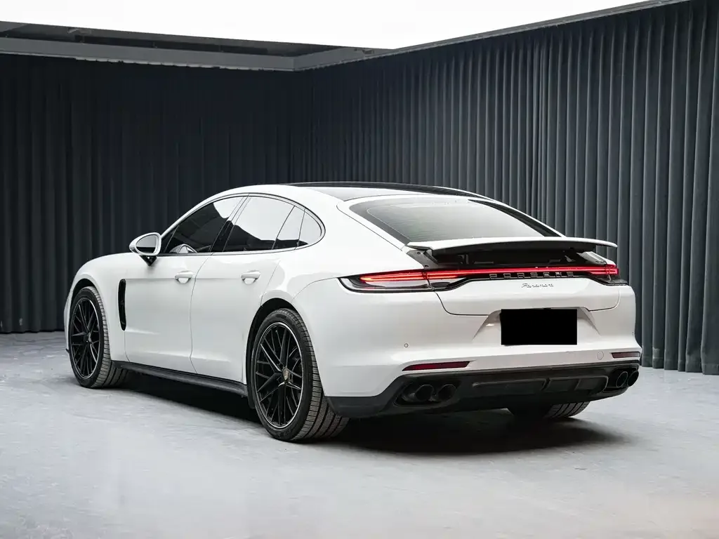Porsche Panamera — фото 10