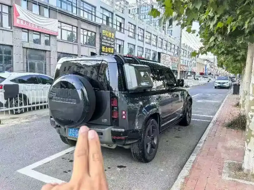 Land Rover Defender — фото 4