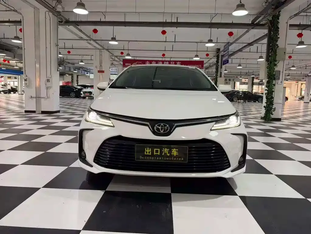 Toyota Corolla — фото 2