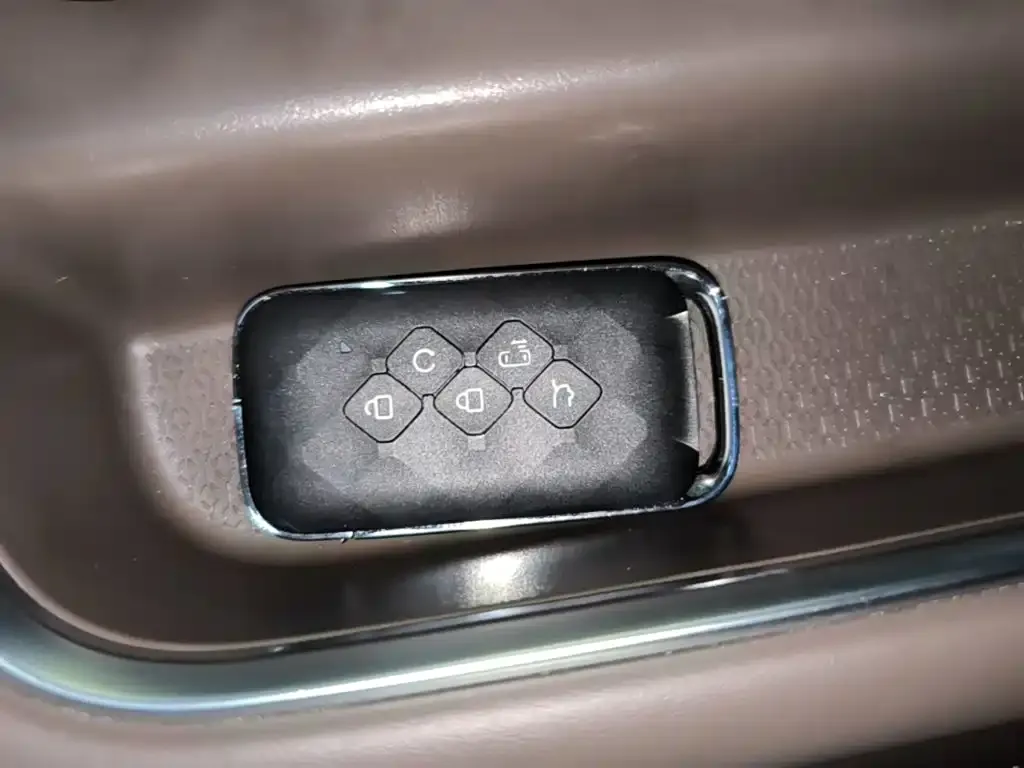 Wuling Xingguang 730 New Energy — фото 3