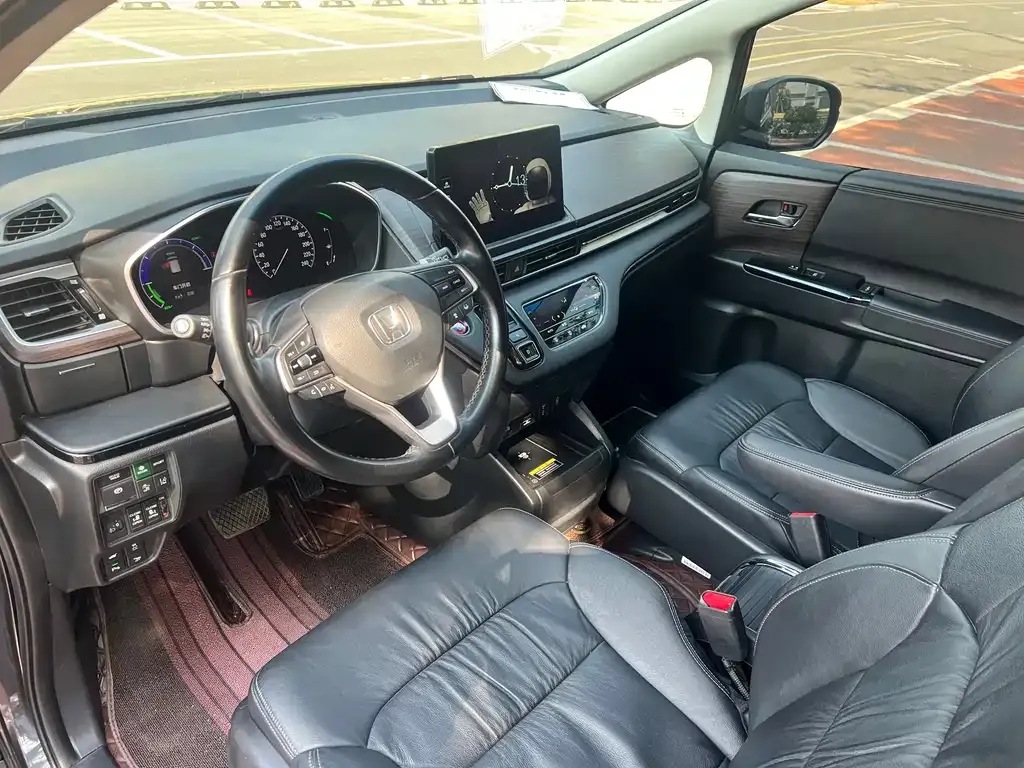 Honda Odyssey — фото 10