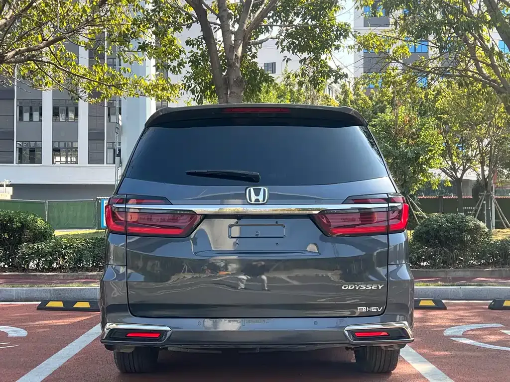 Honda Odyssey — фото 4