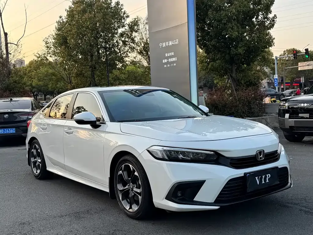 Honda Civic — фото 10