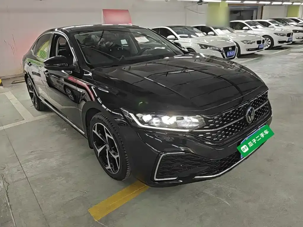 Volkswagen Passat — фото 9