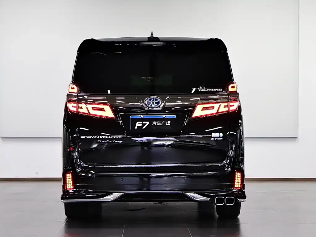 Toyota Vellfire — фото 9