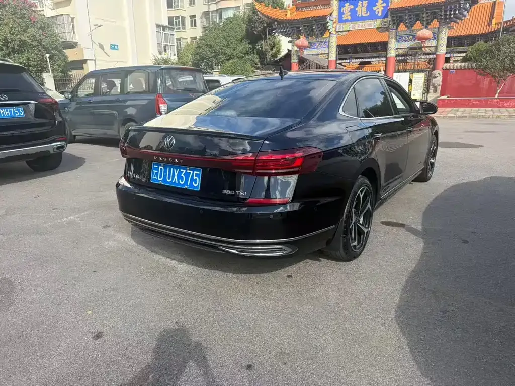 Volkswagen Passat — фото 5