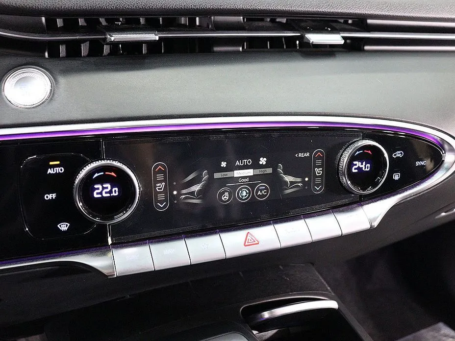 Genesis GV70 — фото 2