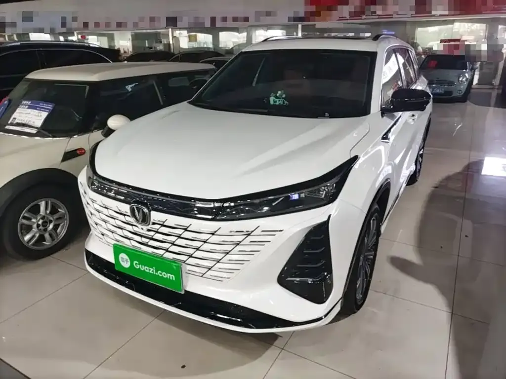 Changan CS75 PLUS — фото 1