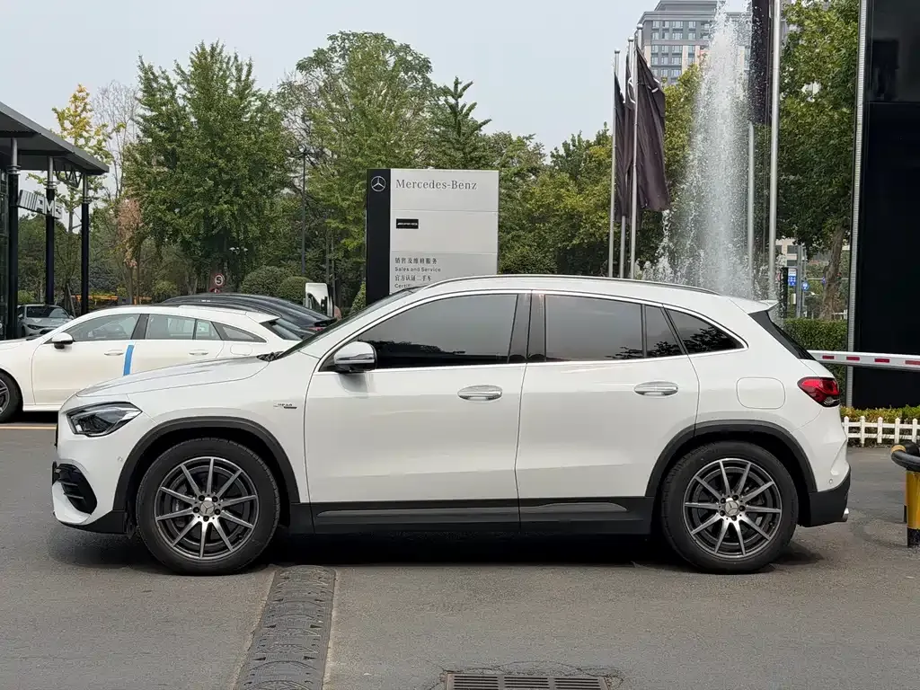 Mercedes-Benz GLA AMG — фото 6