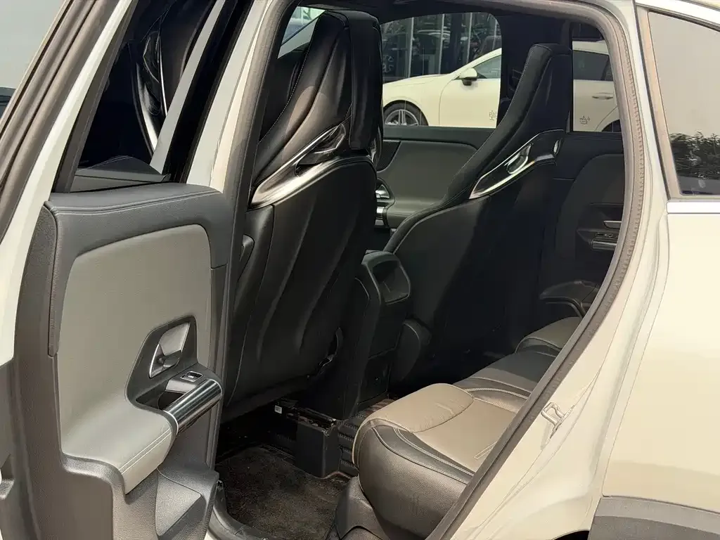 Mercedes-Benz GLA AMG — фото 8