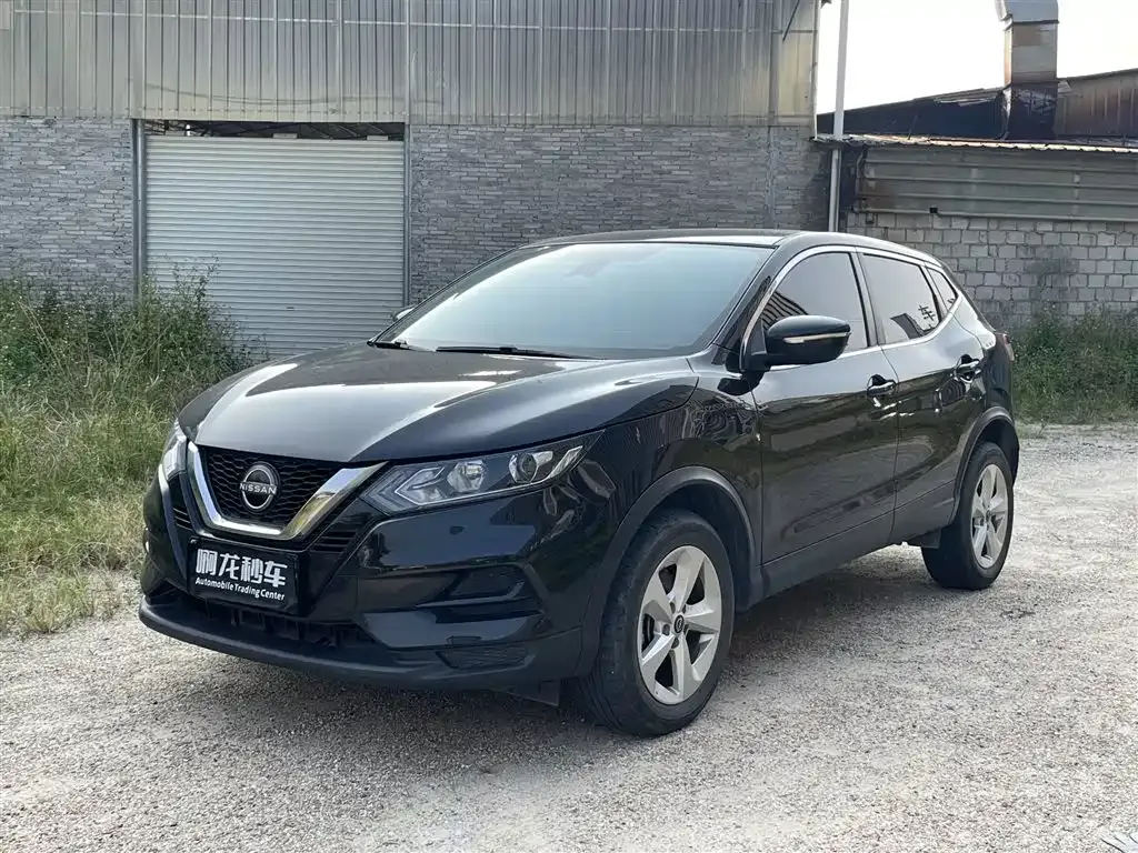 Nissan Qashqai — фото 1