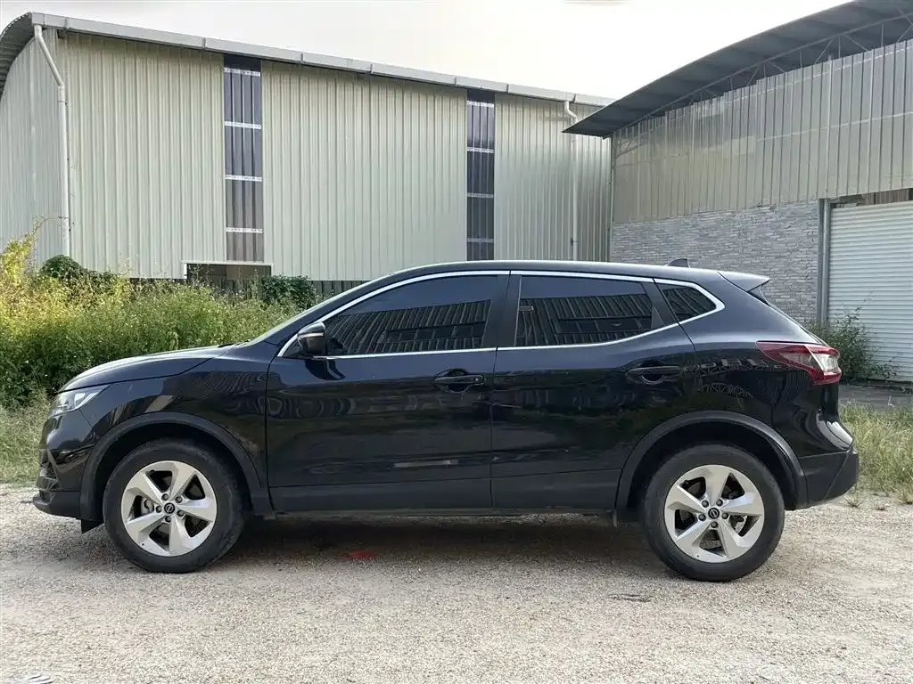 Nissan Qashqai — фото 5