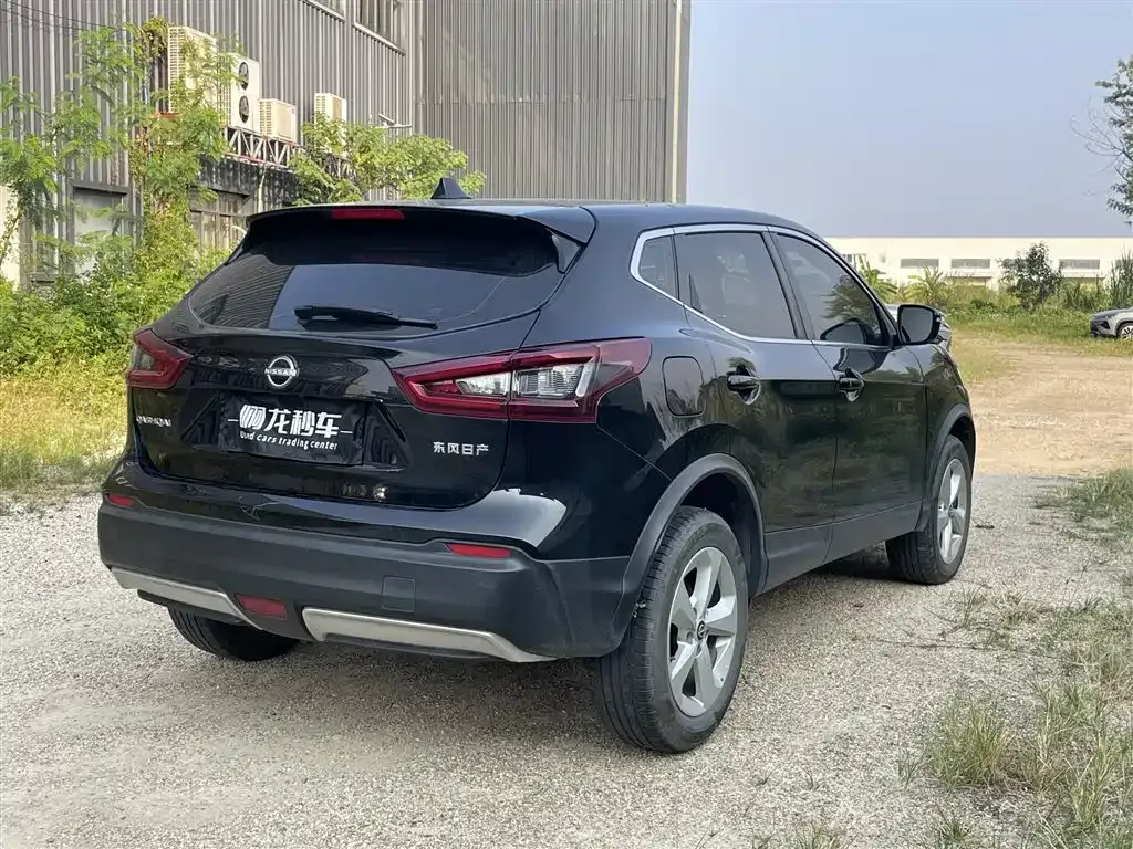Nissan Qashqai — фото 6