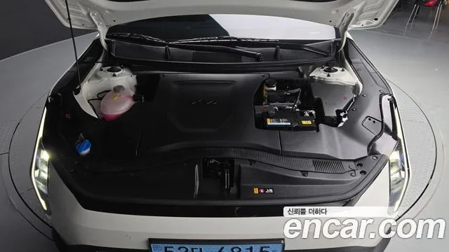 Kia EV4 — фото 6