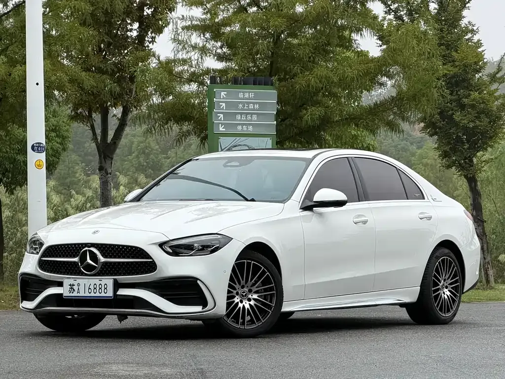 Mercedes-Benz C-Class — фото 1