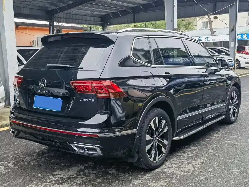 Volkswagen Tiguan L — фото 9