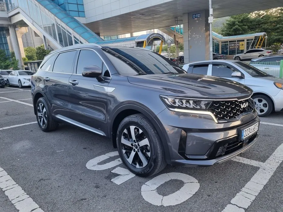 Kia Sorento — фото 8